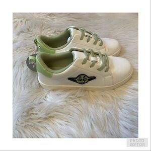 Gap Kids Star Wars Sneakers - NWT - Size 2